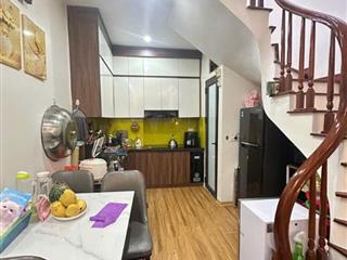 BÁN CĂN HỘ VINCOM NGUYỄN CHÍ THANH – NỘI THẤT LUXURY– 81m2 2 PN GIÁ 16 TỶ 