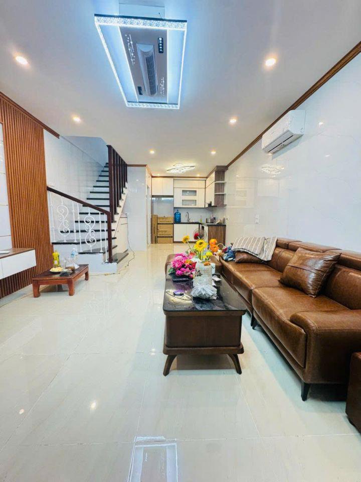 BÁN CĂN HỘ CAO CẤP ROYAL CITY | FULL NỘI THẤT |  – TÒA R2B | 131M² | 4PN GIÁ 17.9 TỶ