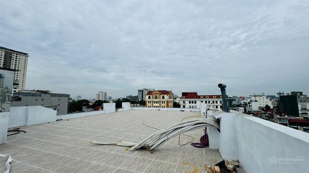 Bán building mặt phố khúc thừa dụ, 180m2 9t 120tỷ, tích sản cầu giấy thầu 300tr/tháng,vỉa hè rộng!