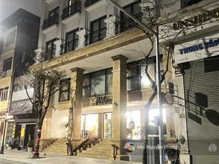 Bán nhà mặt phố bà triệu 185m2x10t thông sàn,dt 200tr/tháng,vỉa hè kdoanh lõi trung tâm thủ đô!