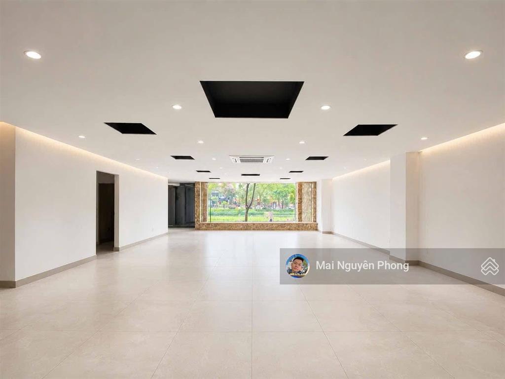 Bán building măt phố hoà mã,200m2x9t thông sàn,dt 4ty8/năm,vỉa hè rộng,đường 2 chiều, qh ổn định!