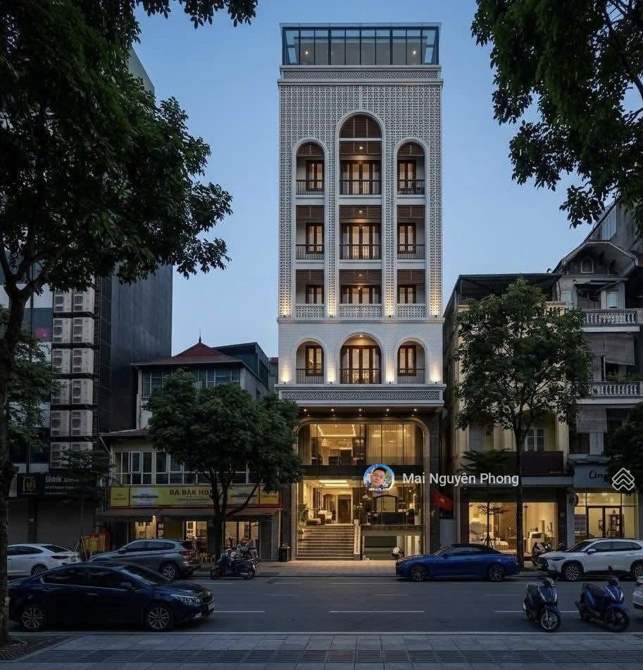 Bán building măt phố hoà mã,200m2x9t thông sàn,dt 4ty8/năm,vỉa hè rộng,đường 2 chiều, qh ổn định!