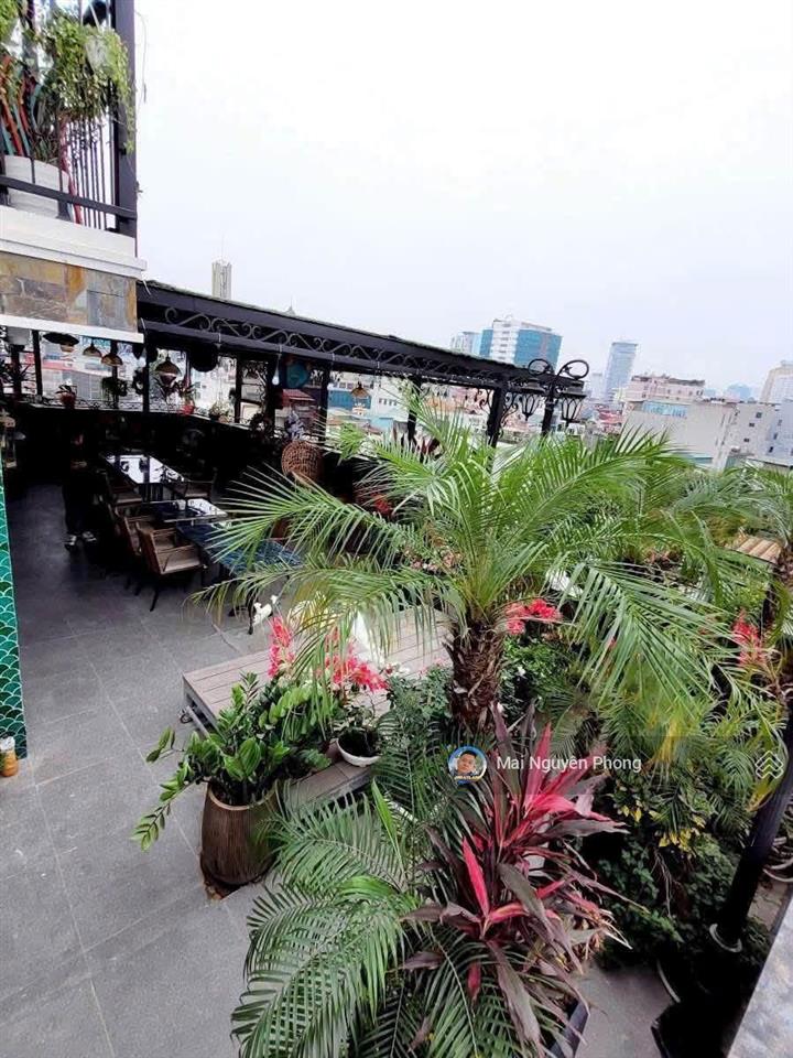 Bán apartment mặt hồ tây, 140m2 x 7t, lô góc dt ổn định, vỉa hè rộng, phù hợp tích sản, qh ổn định!