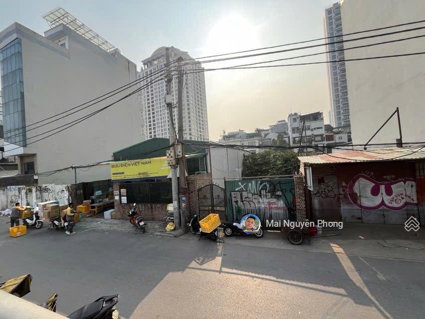 Apartment mp quảng an  âu cơ, 180m2 82,5 tỷ, không qh, thửa vuông đẹp, không lỗi lầm, xđ bán đất!