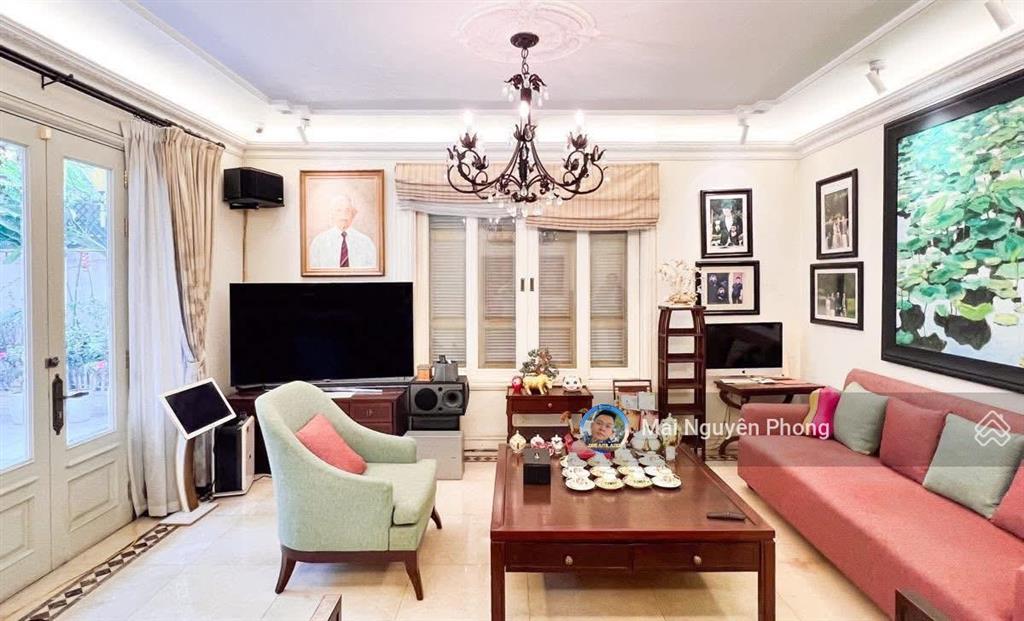 Phân khu quân đội thanh xuân,185m2 64.8tỷ,bt sân vườn có thể xây toà building tối ưu dt,sổ vuông !