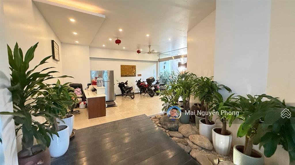 Bán apartment mặt hồ tây, 218m2x8t, dt 350tr/th, bể bơi căn hộ cao cấp, vỉa hè quỹ đất hiếm mặt hồ!