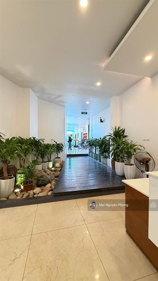 Bán apartment mặt hồ tây, 218m2x8t, dt 350tr/th, bể bơi căn hộ cao cấp, vỉa hè quỹ đất hiếm mặt hồ!