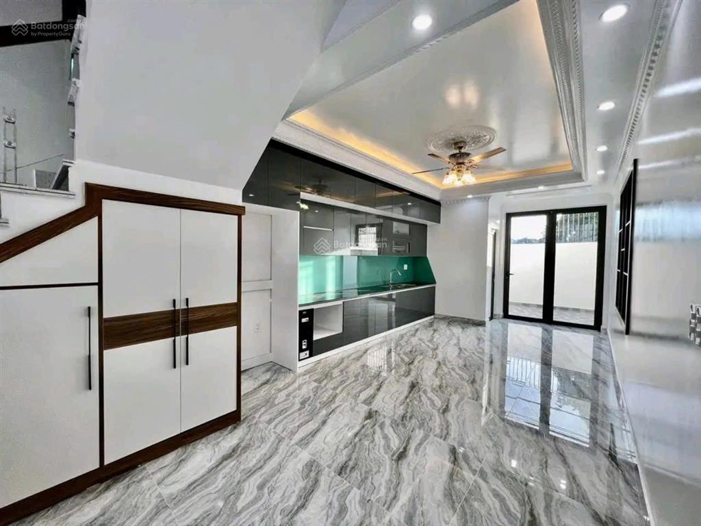 Cần chuyển nhà hạ giá bán nhà 4 tầng tái định cư nam hải 3 trước nhà công viên, gần đường bùi viện