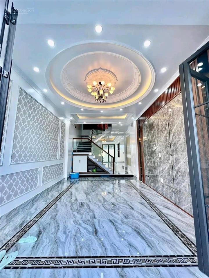 Cần chuyển nhà hạ giá bán nhà 4 tầng tái định cư nam hải 3 trước nhà công viên, gần đường bùi viện