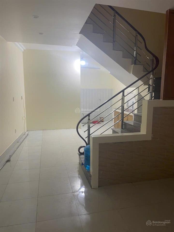 Hạ giá bán gấp nhà 2 tầng * 60m2 tràng cát  ô tô trong nhà
