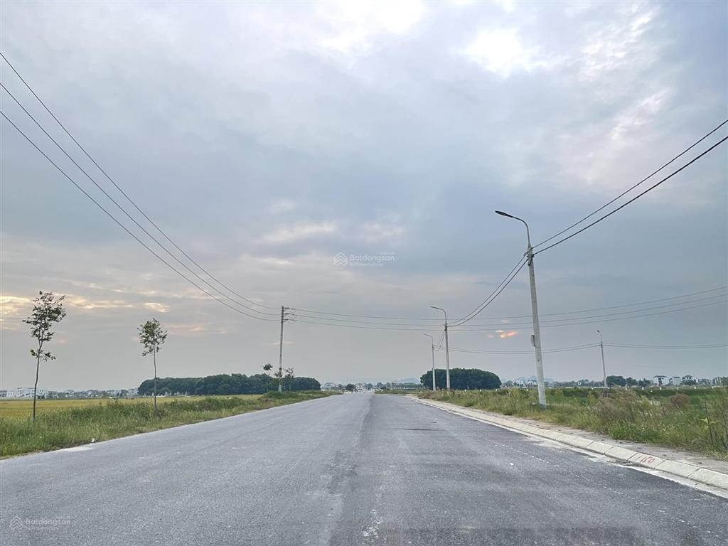 Bán đất mặt bằng 3211 đường phạm tiến năng, thị trấn quảng xương, thanh hoá
