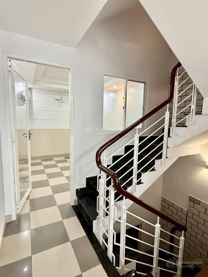 Nhà mặt tiền kinh doanh quận 6 khu bình phú, 5 tầng, giá tốt đầu tư ngay dòng tiền đỉnh