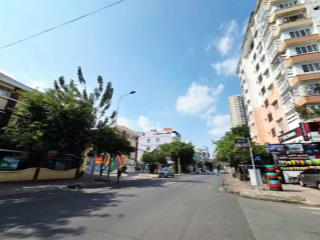 Mặt tiền khu bình phú 1 quận 6. dt 4.5mx21.5m. 4 tầng kiên cố. chỉ 13.5 tỷ còn thương lượng.