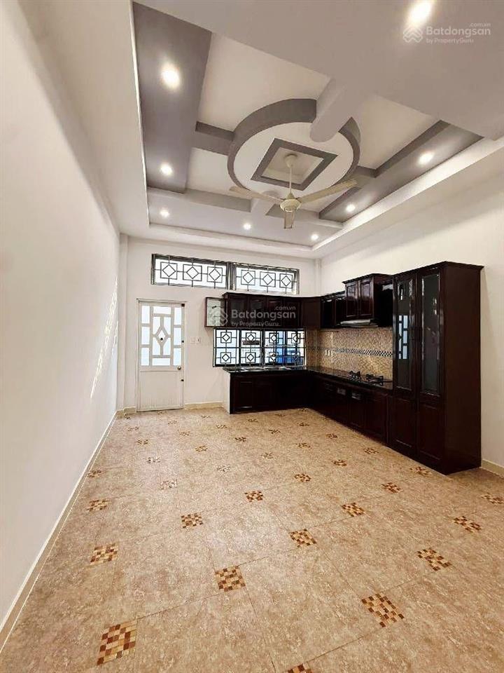 Mặt tiền khu bình phú 1 quận 6. dt 4.5mx21.5m. 4 tầng kiên cố. chỉ 13.5 tỷ còn thương lượng.