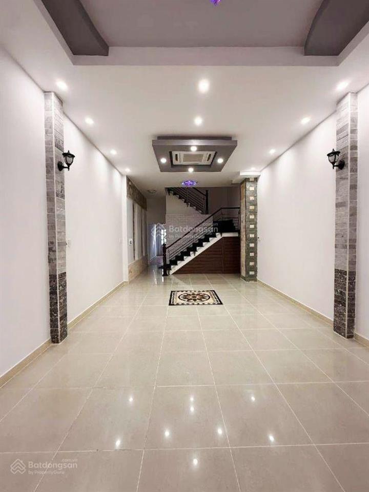 Mặt tiền khu bình phú 1 quận 6. dt 4.5mx21.5m. 4 tầng kiên cố. chỉ 13.5 tỷ còn thương lượng.