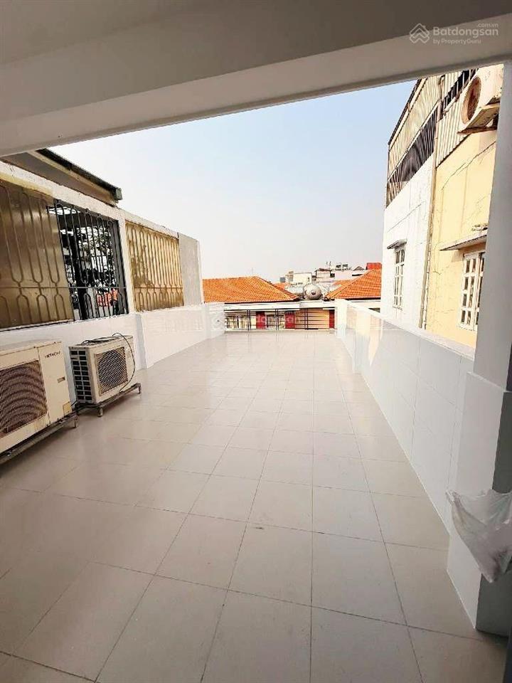 Mặt tiền khu bình phú 1 quận 6. dt 4.5mx21.5m. 4 tầng kiên cố. chỉ 13.5 tỷ còn thương lượng.