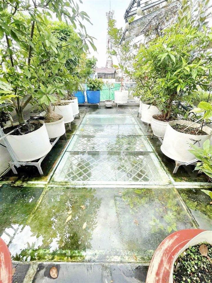 Mặt tiền 5 tầng khu bình phú quận 6, dt4mx20m, nội thất cao cấp, chủ thiện chí bán giá tốt.