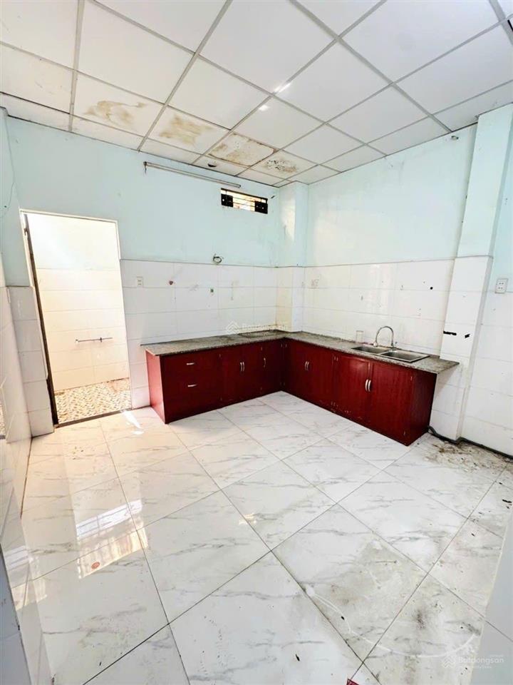 Kdc lý chiêu hoàng quận 6 .đường nhựa 8m thông.diện tích 4mx16m. 2 tầng. ở và giữ tiền đỉnh.
