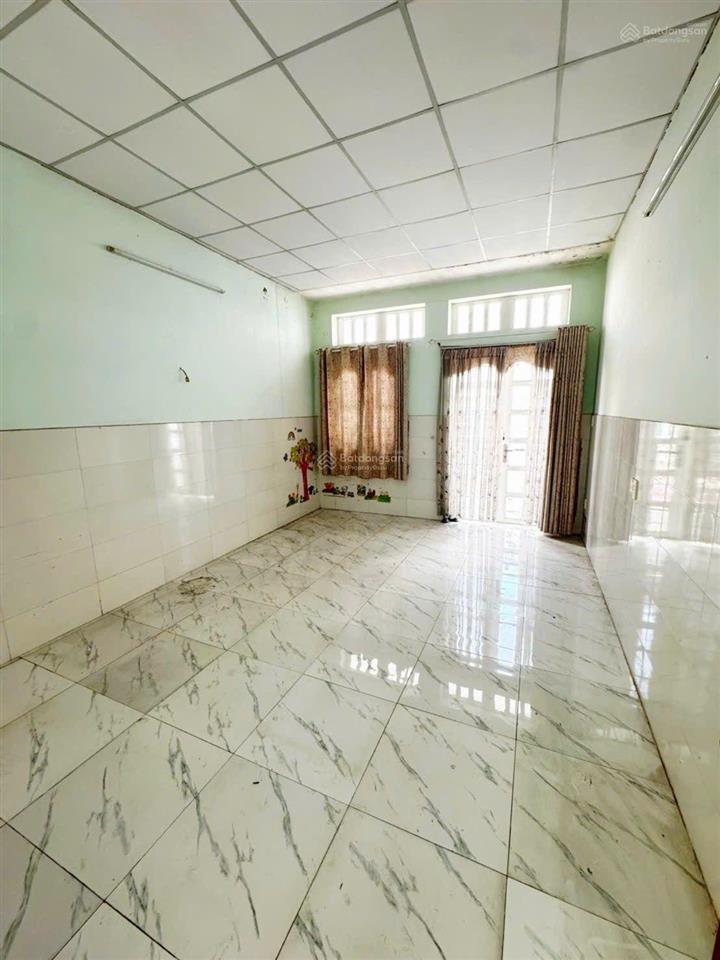 Kdc lý chiêu hoàng quận 6 .đường nhựa 8m thông.diện tích 4mx16m. 2 tầng. ở và giữ tiền đỉnh.