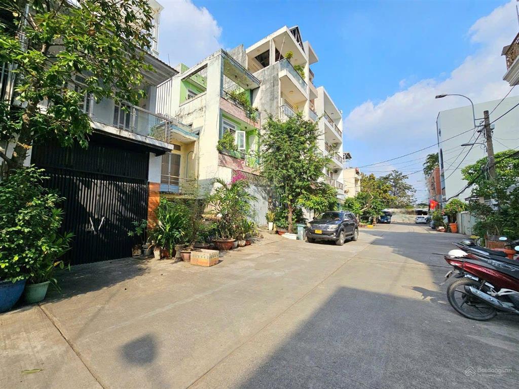 Mặt đường nhựa 12m nguyễn quý yêm giáp quận 6,diện tích 4x16.nhà cũ tiện xây mới.giá tốt khu vực...
