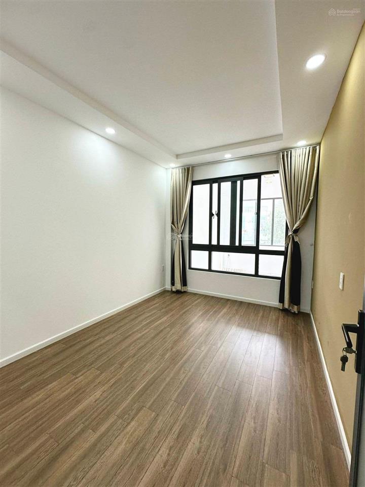 Nguyễn văn luông quận 6 hẻm ô tô, 4.1mx20.5m nở hậu 4.15m. 2 tầng. nhà đẹp dọn vào ở ngay.
