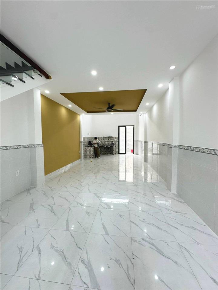 Nguyễn văn luông quận 6 hẻm ô tô, 4.1mx20.5m nở hậu 4.15m. 2 tầng. nhà đẹp dọn vào ở ngay.