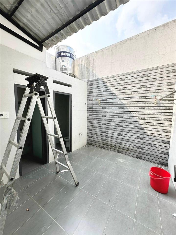 Nguyễn văn luông quận 6 hẻm ô tô, 4.1mx20.5m nở hậu 4.15m. 2 tầng. nhà đẹp dọn vào ở ngay.