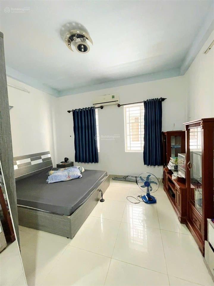 Mặt tiền khu bình phú quận 6 ngang lớn 4.5mx20m. 4 tầng. ở hoặc cho thuê đều ngon. giá tốt khu vực.