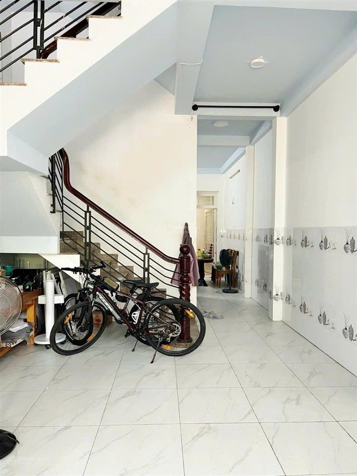 Mặt tiền khu bình phú quận 6 ngang lớn 4.5mx20m. 4 tầng. ở hoặc cho thuê đều ngon. giá tốt khu vực.