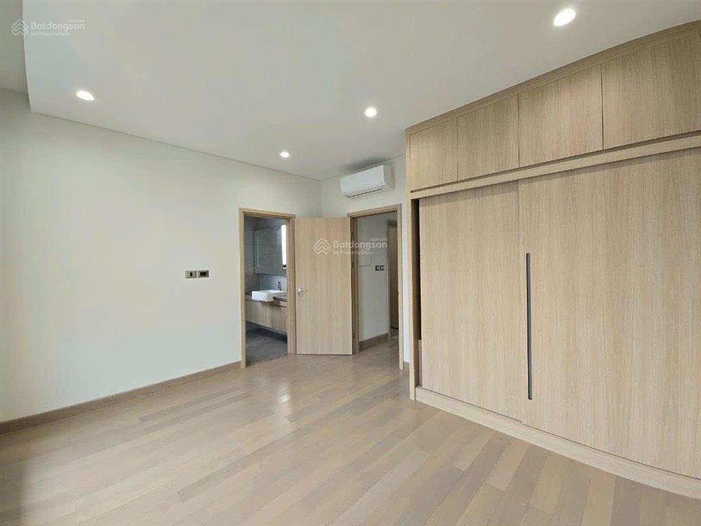 Cần bán căn shophouse 75m2, 5 tầng tại kđt the manor centrak park
