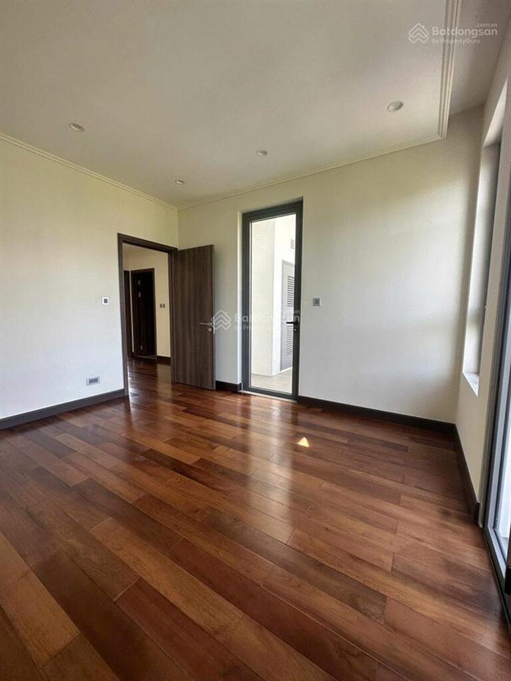 Cần bán căn shophouse the manor central park 99m2, 4 tầng