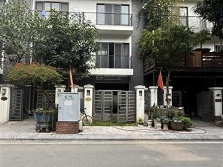 Cần bán nhà 83m2, 4 tầng ở kđt eden rose, gần công viên chu văn an