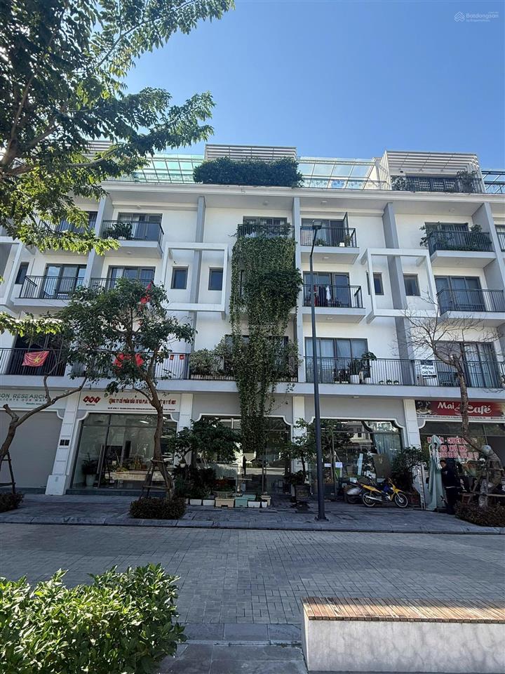 Chính chủ cần bán căn shophouse the manor central 75m2, 5 tầng, cần tiền bán gấp