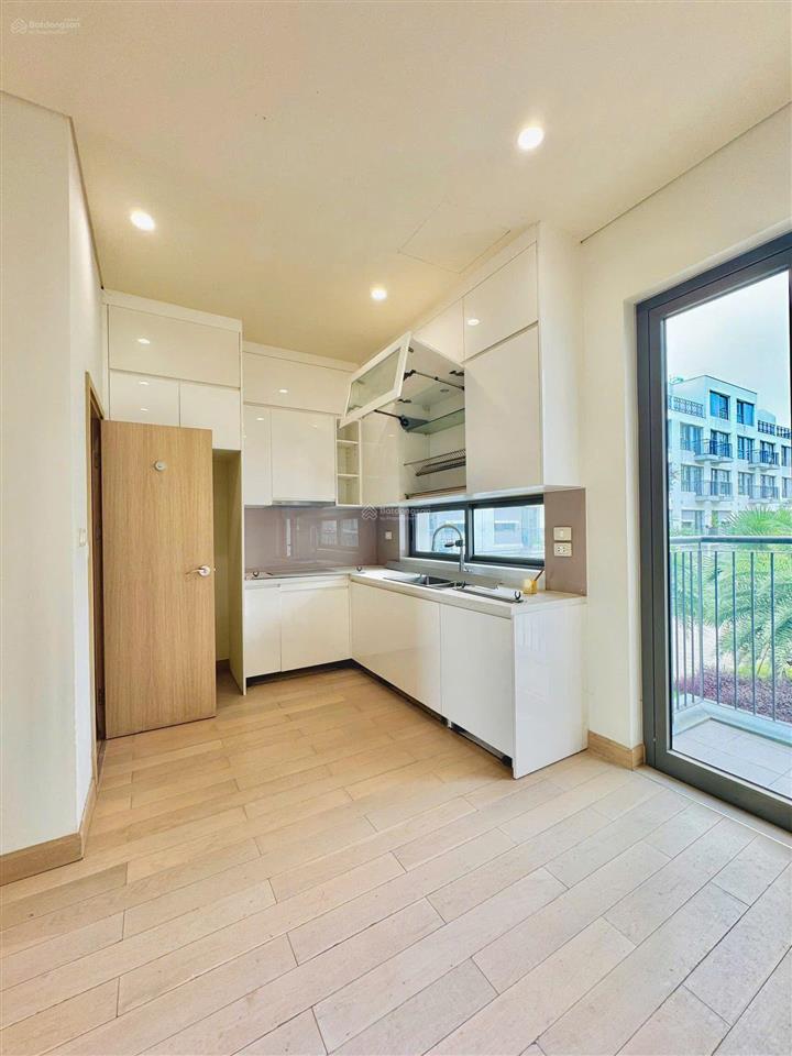 Chính chủ cần bán căn shophouse the manor central 75m2, 5 tầng, cần tiền bán gấp