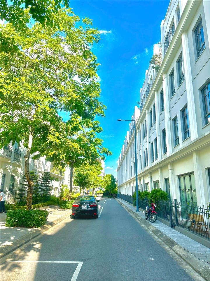 Bán biệt thự the manor central park 200m2, có hồ bơi, thang máy, gara để xe