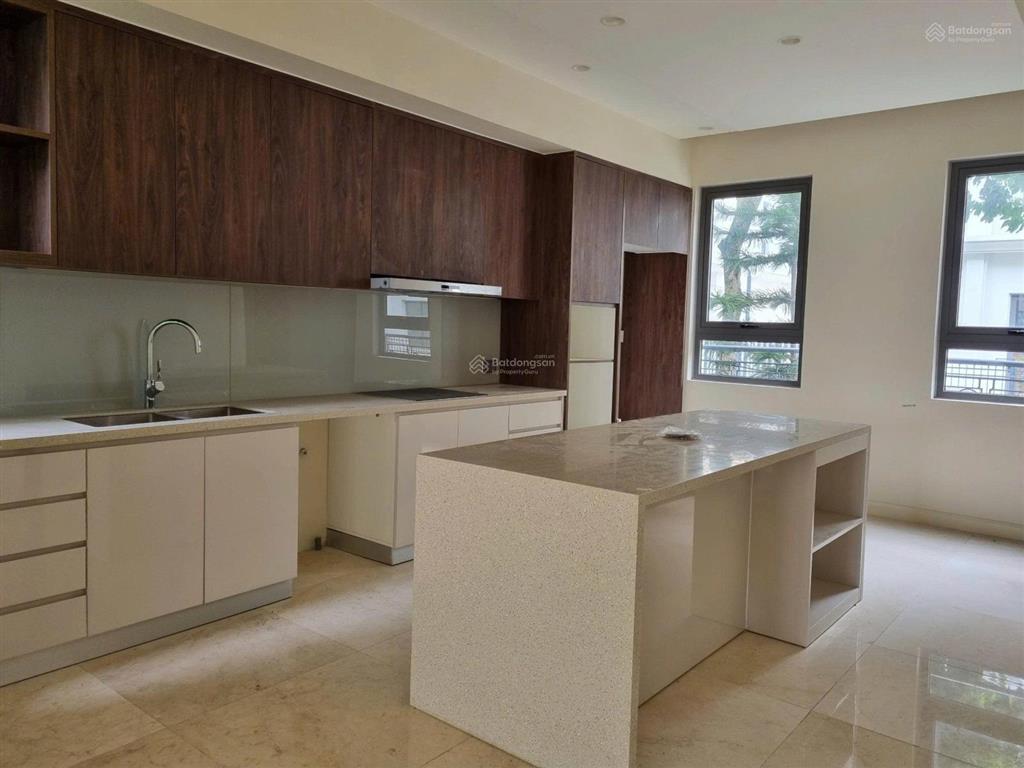 Bán biệt thự the manor central park 200m2, có hồ bơi, thang máy, gara để xe