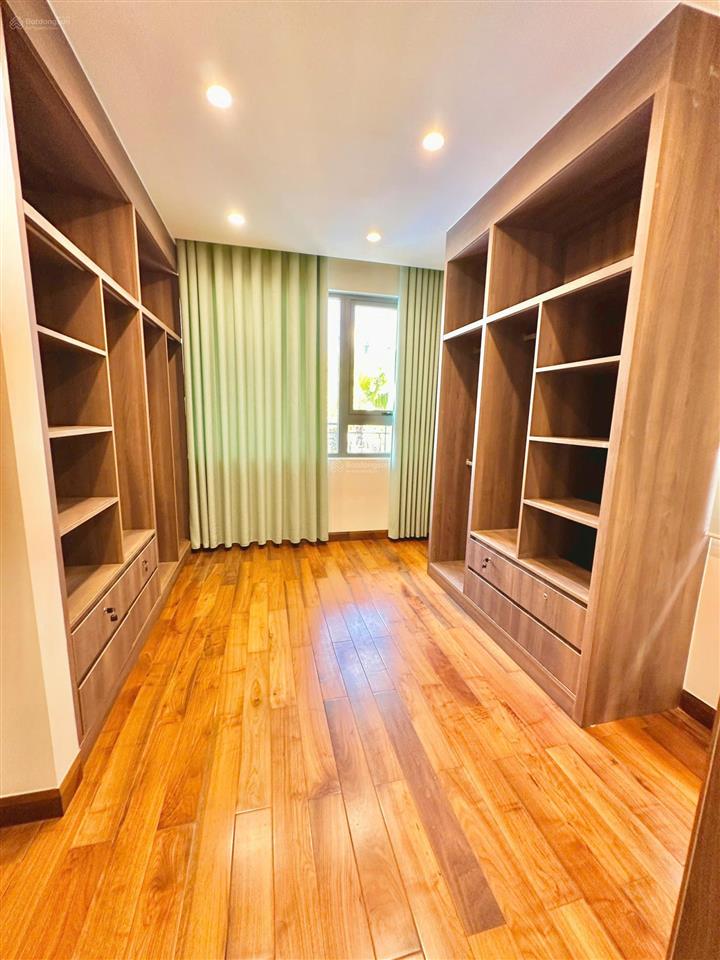 Bán biệt thự the manor central park 200m2, có hồ bơi, thang máy, gara để xe
