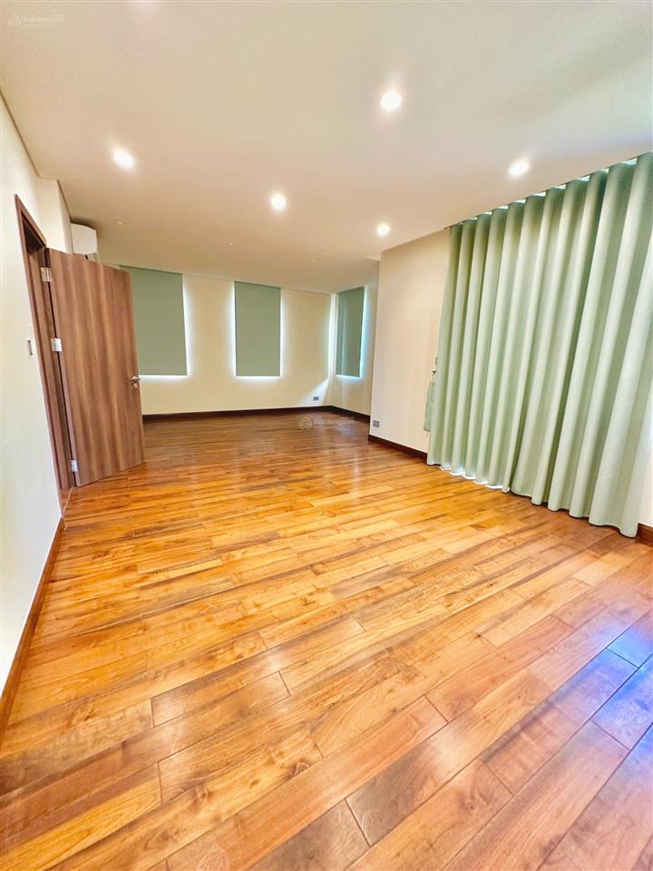 Bán biệt thự the manor central park 200m2, có hồ bơi, thang máy, gara để xe