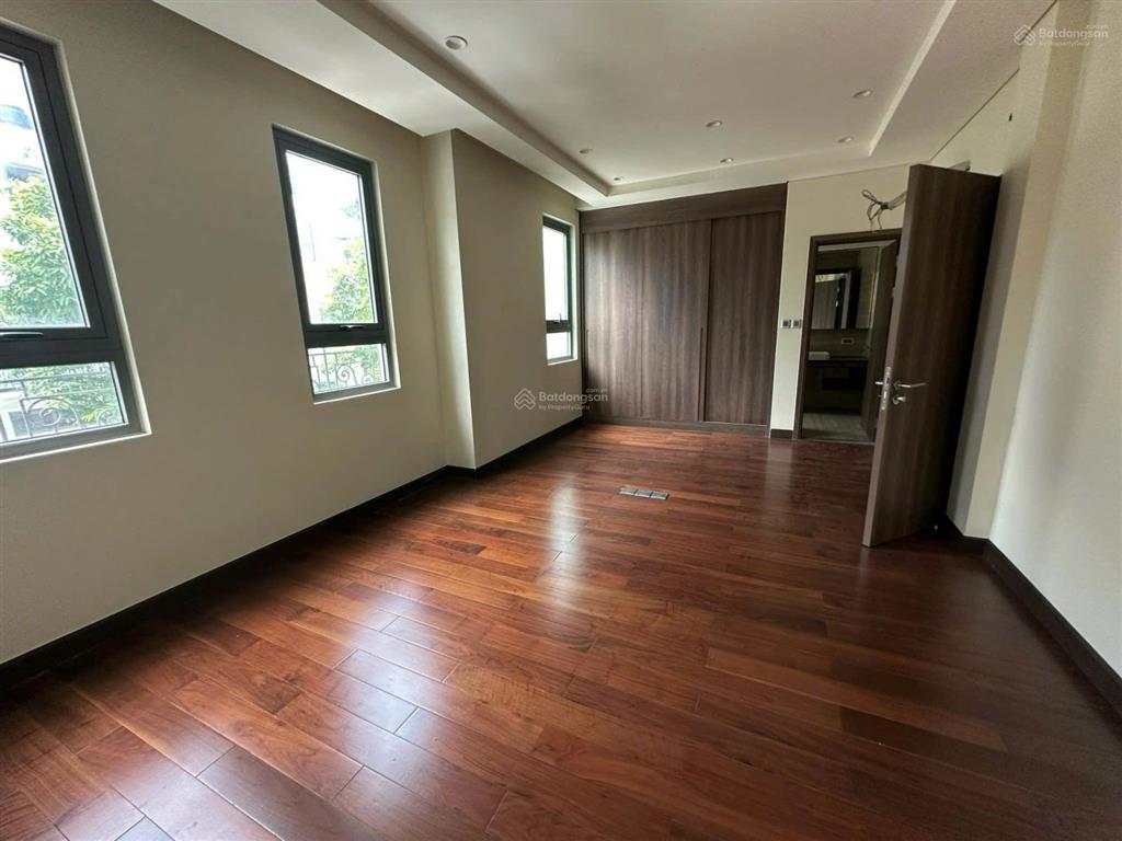 Cho thuê biệt thự the manor central park 160m, 4 tầng, có thang máy