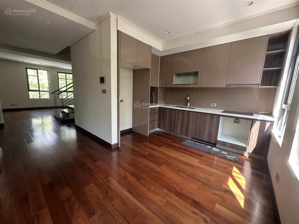 Bán shophouse the manor central park 99m2, 4 tầng, nhìn ra đường nguyễn xiển, gần tòa án hà nội