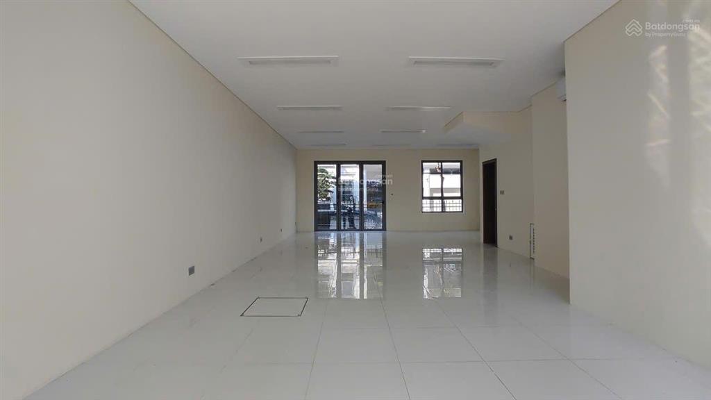Bán shophouse the manor central park 99m2, 4 tầng, nhìn ra đường nguyễn xiển, gần tòa án hà nội