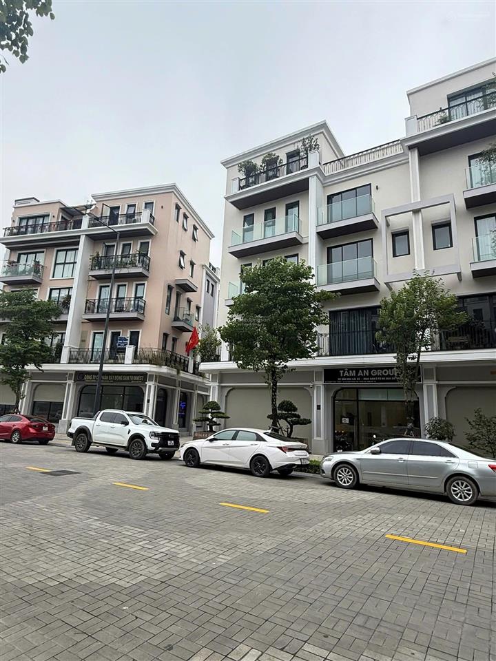 Cho thuê căn góc shophouse the manor central park 99m2, 5 tầng, full nội thất cơ bản