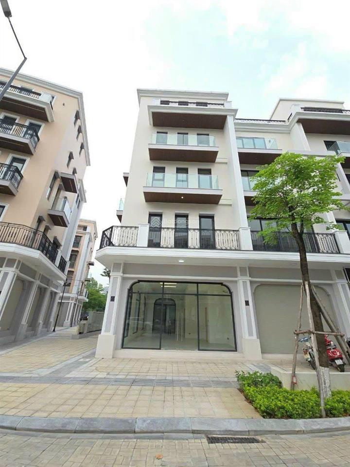 Cho thuê căn góc shophouse the manor central park 99m2, 5 tầng, full nội thất cơ bản