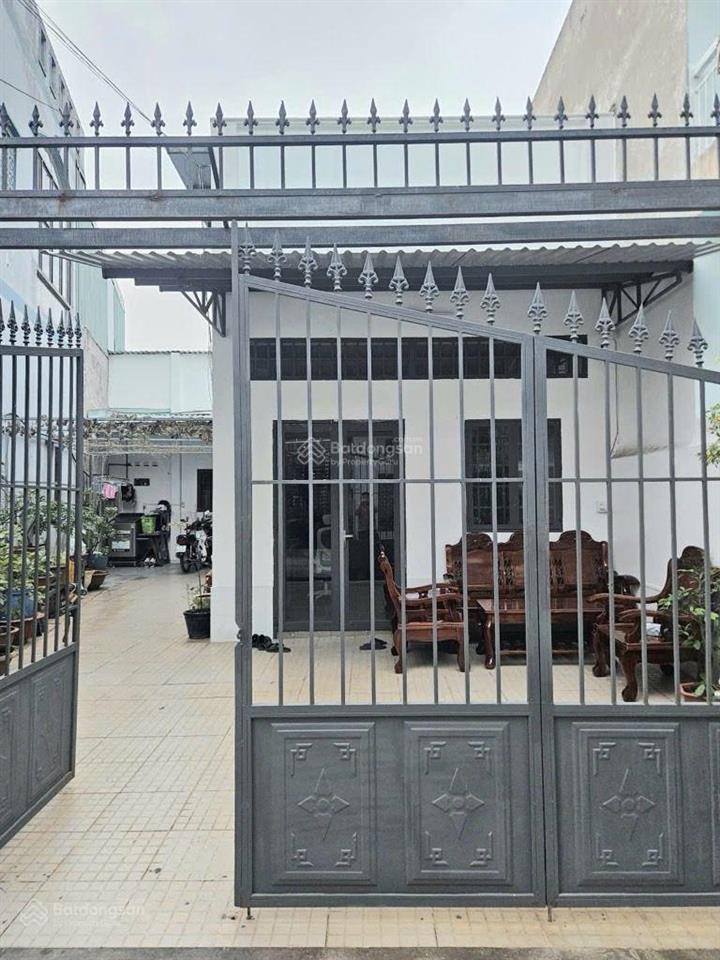 Bán nhà c4 nở hậu tài lộc  135m2  ngang 6m  hơn 8 tỷ  lã xuân oai  tăng nhơn phú a