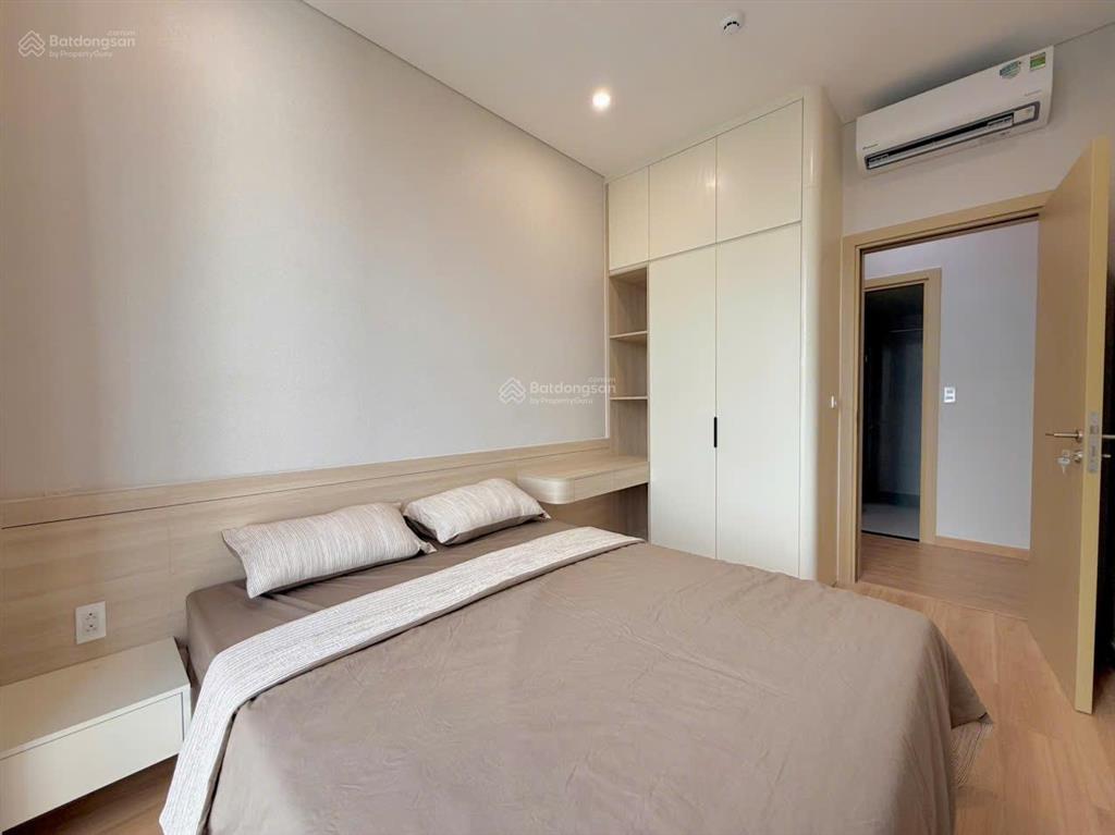 Cho thuê căn hộ 2 pn, 74m2, tầng 26, tại sentosa sky park nội thất cao cấp.