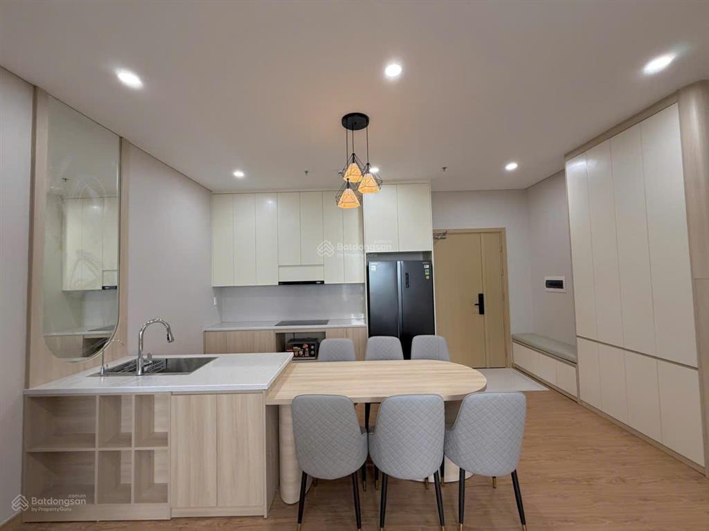 Cho thuê căn hộ 2 pn, 74m2, tầng 26, tại sentosa sky park nội thất cao cấp.