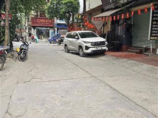Hoàng quốc viêt, lô góc , vỉa hè, 7 tầng thang máy 3 ô tô tránh dòng tiền khủng chủ hạ chào 4tỷ