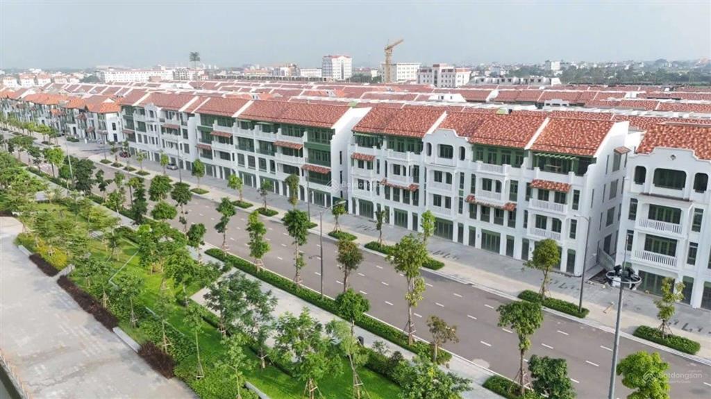 Nhỉnh 4 tỷ lk 5 tầng cạnh bv việt đức, cho thuê 2025tr/tháng, sổ sh vĩnh viễn