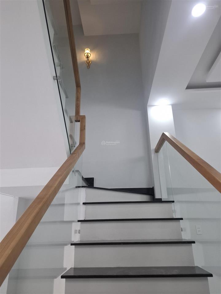 Tòa nhà mặt tiền dương đình hội dòng tiền 40tr/tháng vị trí đắc địa