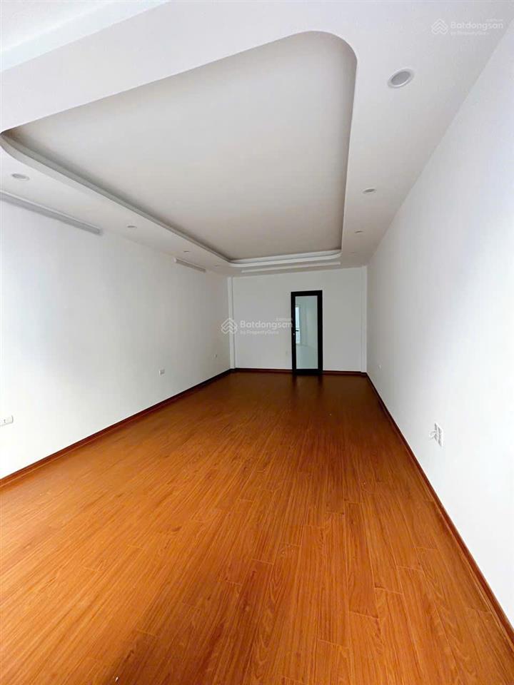 8.3 tỉ! hàng hiếm nguyễn lam long biên  42m² 5 tầng full nội thất ở trung tâm quận long biên
